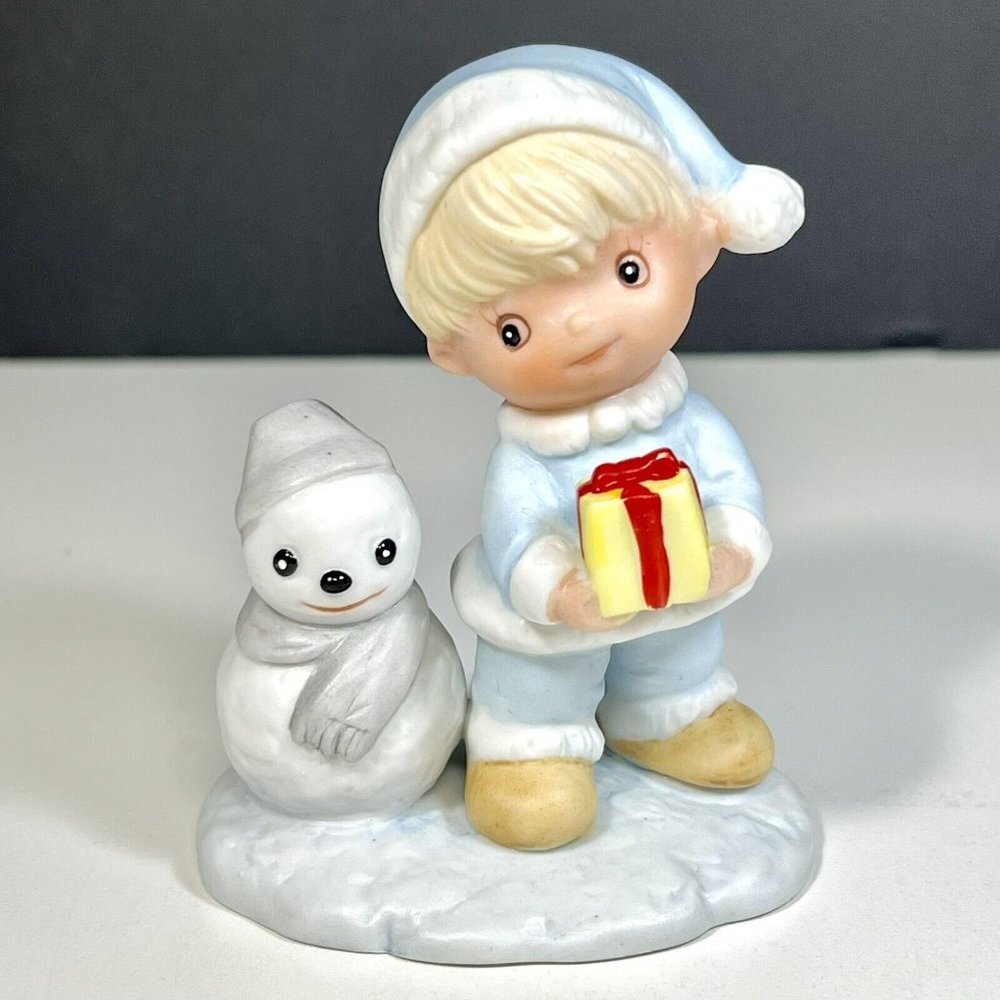 Vintage Homco 5613 Porcelain Christmas Figurine Boy with Present and‎ Snowman